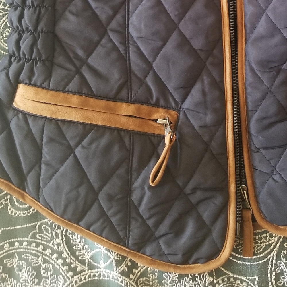 ENTRO VEST - Picture 2 of 4